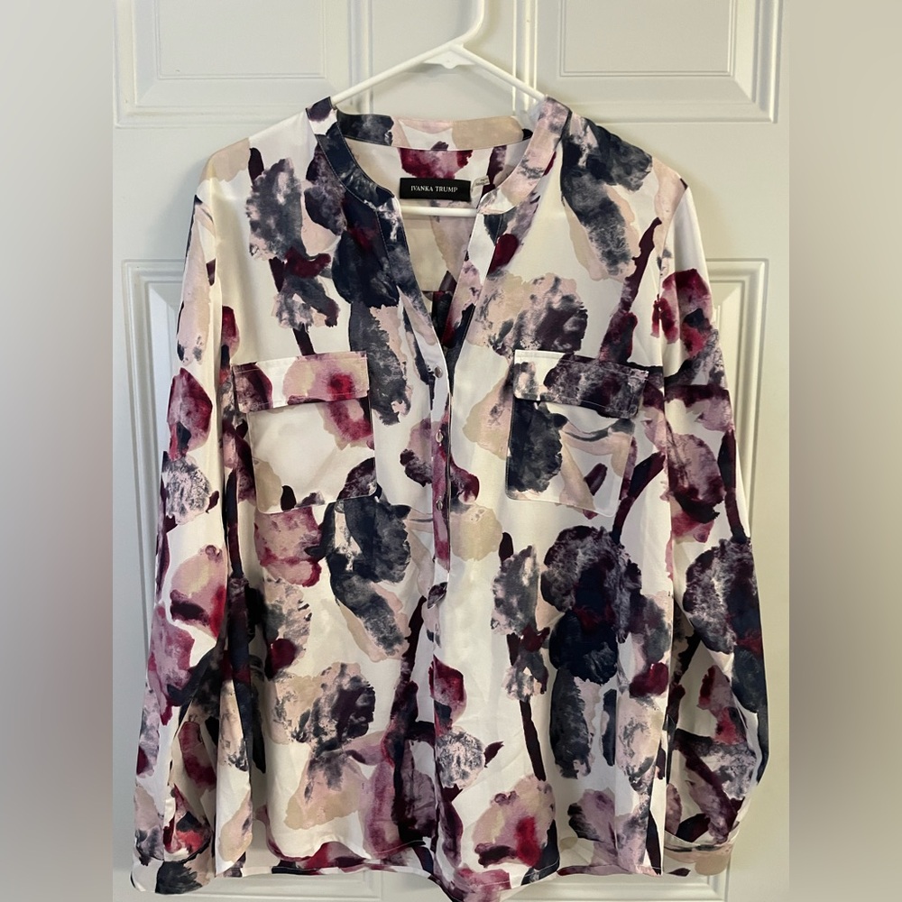 XL Ivanka Trump Blouse